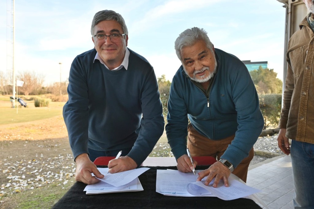 Javier Rodr&iacute;guez firm&oacute; en C&oacute;rdoba un convenio para fortalecer la cooperaci&oacute;n en capacitaci&oacute;n, innovaci&oacute;n y desarrollo territorial