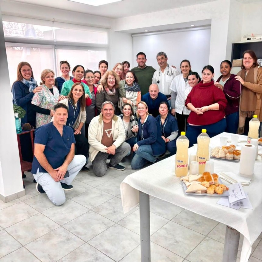 Reconocimiento a la Dra. Alicia Alfonso tras 47 a&ntilde;os de servicio en el Hospital Municipal