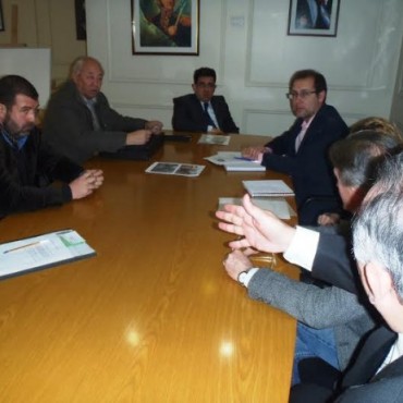 ALVAREZ GESTIONO TRES MILLONES DE PESOS PARA EL MEJORAMIENTO DE BARRIOS TRESLOMENSES