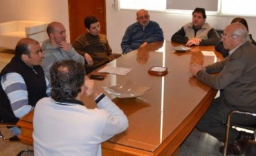 EL INTENDENTE SE REUNIÓ CON LA NUEVA COMISIÓN DE LA CAMARA DE COMERCIO