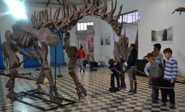 ABRIO LA EXPO-DINOSAURIOS