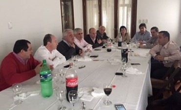 INTENDENTES DEL GRUPO DE LOS 8 SE REUNIERON CON EL MINISTRO FINOCCHIARO