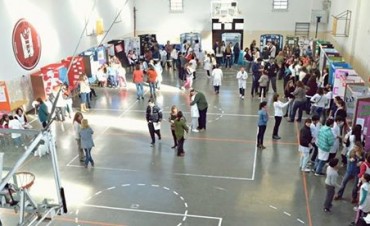 REALIZAN LA FERIA DE EDUCACION, CIENCIA, ARTE Y TECNOLOGIA