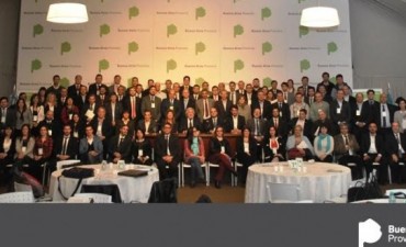 DANIELA FERRETTI EN EL PRIMER FORO PERMANENTE DE SECRETARIOS LEGALES Y TÉCNICOS DE LA PROVINCIA 