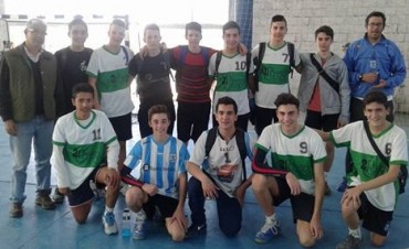 EL EQUIPO DE HANDBOL CADETES GANO EL INTERREGIONAL DE TORNEOS