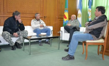 ÁLVAREZ RECIBIÓ A TÉCNICOS DE VIALIDAD