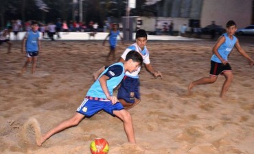 REGIONAL DE FÚTBOL PLAYA EN TRES LOMAS