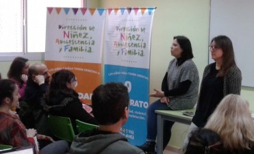 LA LICENCIADA MARIANA PEREZ EN FM AMANECER: 'EL ABUSO SEXUAL INFANTIL ES UN PROBLEMA MUNDIAL AL QUE HAY QUE ATENDER'