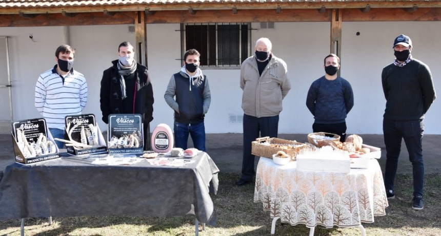 NUEVA INDUSTRIA DE CHACINADOS EN TRES LOMAS