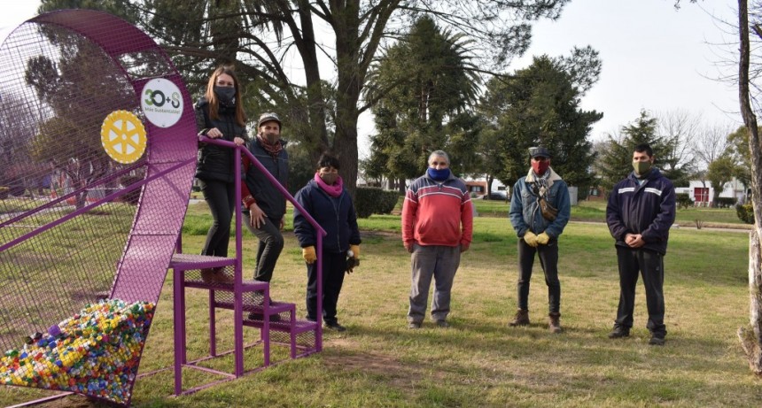 EL ENTE DESCENTRALIZADO Y EL ROTARY INSTALARON UN CORAZON SOLIDARIO EN LA PLAZA SAN MARTIN