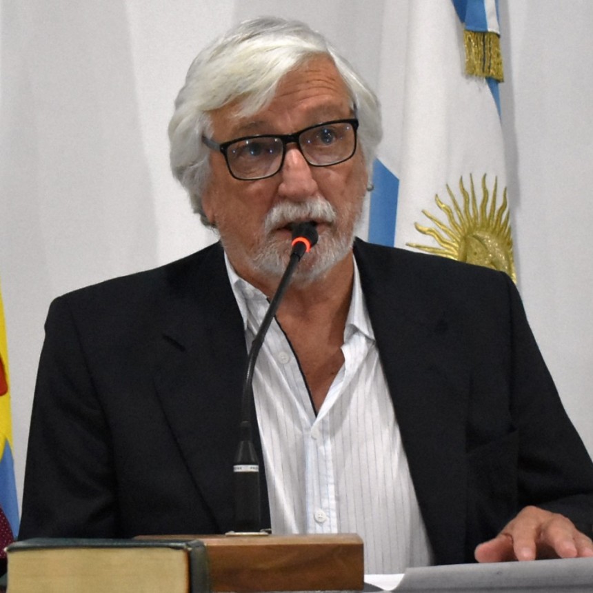 LICENCIA DEL INTENDENTE ROBERTO ÁLVAREZ: JORGE CARRERA SERÁ EL INTENDENTE INTERINO POR 15 DÍAS