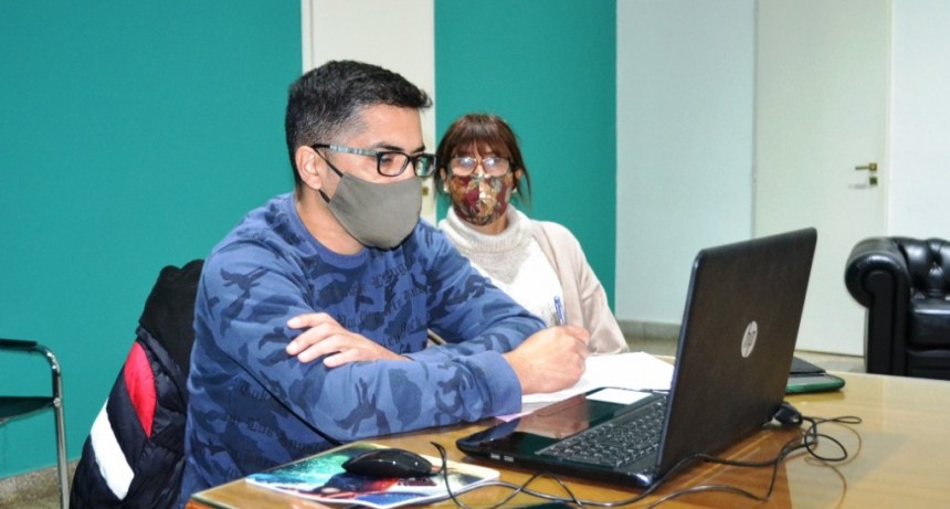 CAPACITACIÓN EN EL PROGRAMA “ENVIÓN”