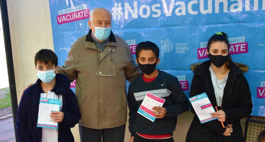 COMENZÓ LA VACUNACIÓN PARA MENORES DE 18 AÑOS