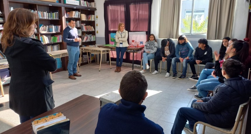 EL INTENDENTE NOBRE FERREIRA SE REUNIÓ CON ESTUDIANTES
