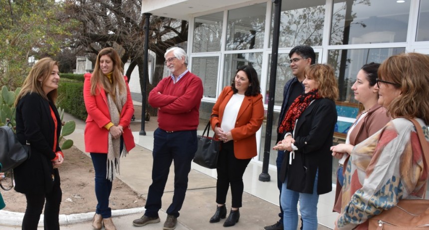 LA MINISTRA DE LAS MUJERES, ESTELA DÍAZ, VISITÓ TRES LOMAS