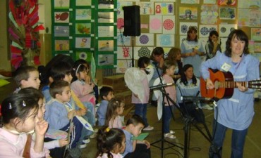 Hoy - SE REALIZA LA FERIA DE ARTISTICA