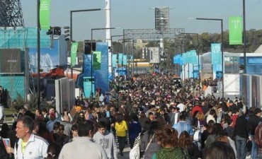HISTÓRICO - MIL ALUMNOS VIAJAN A TECNOPOLIS
