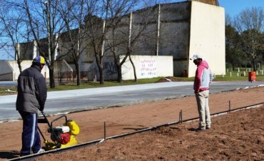 AVANZA LA CONSTRUCCIÓN DEL PLAYON Y LA PISTA DE BMX EN EL POLIDEPORTIVO MUNICIPAL