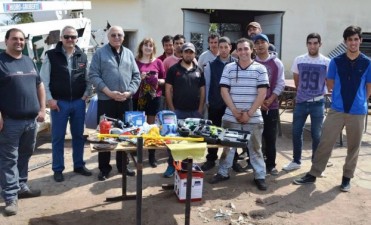 ENTREGARON HERRAMIENTAS A COOPERATIVAS DE TRABAJO