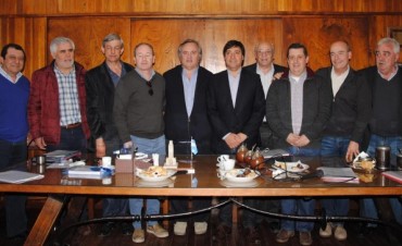 INTENDENTES SE REUNIERON CON EL MINISTRO DE PRODUCCION BONAERENSE