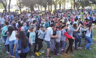 “CUMBIA NENA” Y “DJ LUVI” EN LA RUTA PARA FESTEJAR LA PRIMAVERA