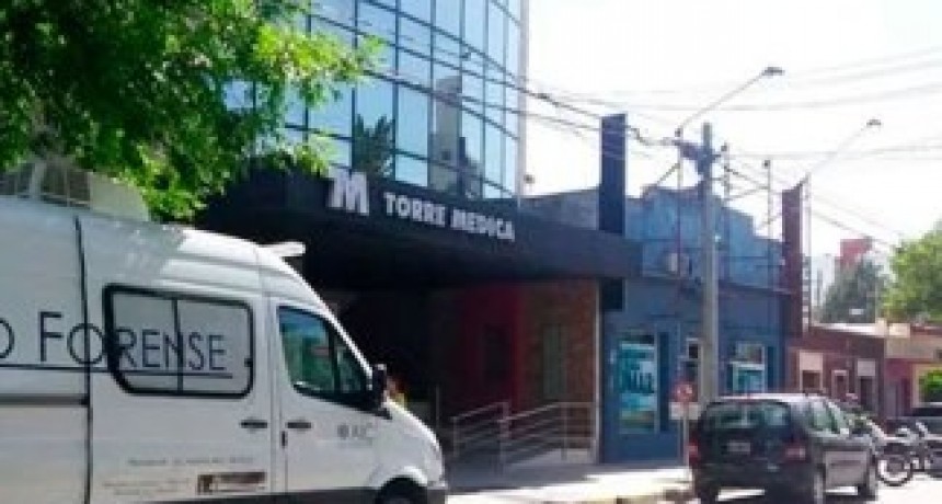 ECHAN A MEDICA DE PELLEGRINI QUE ATENDÍA EN SANTA ROSA Y NO SE AISLABA