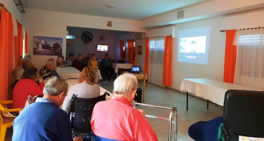 CONTINÚA EL CICLO DE CINE EN LOS HOGARES DE NUESTRO HOSPITAL MUNICIPAL