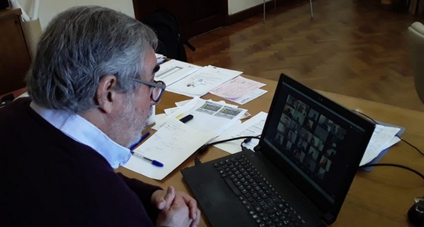 REUNIÓN SEMANAL DEL COMITÉ DE EMERGENCIA: FERNÁNDEZ DIO UN INFORME DE LA SITUACIÓN Y LAS ACTIVIDADES SIGUEN COMO HASTA AHORA