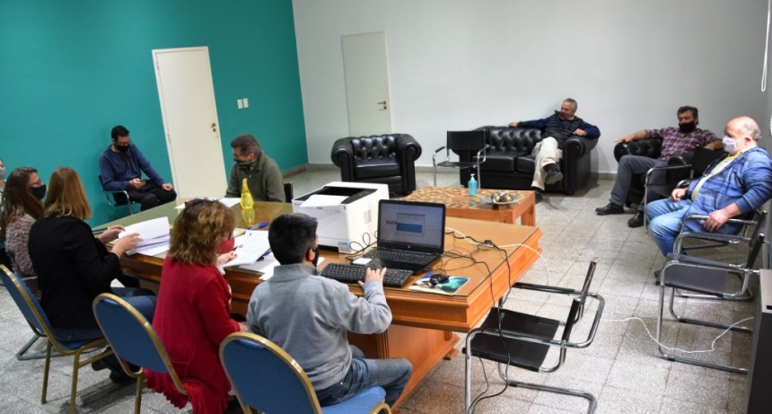 EL NATATORIO CLIMATIZADO DEL POLIDEPORTIVO MUNICIPAL YA ES UNA REALIDAD