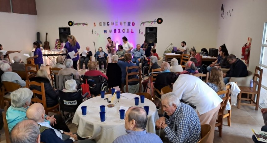 BRILLÓ EL PRIMER ENCUENTRO MUSICAL DE HOGARES DE ANCIANOS DEL DISTRITO