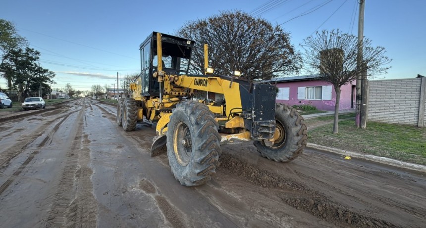 ARREGLOS EN LAS CALLES DE TIERRA DEL DISTRITO