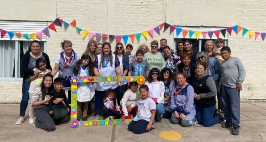 LA ESCUELA PRIMARIA N°13 CELEBRÓ EL DÍA DE LA PRIMAVERA EN VICTORINO DE LA PLAZA