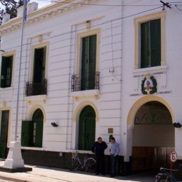 INTEGRANTES DE LA SOCIEDAD RURAL SE REUNIERON CON LA PATRULLA POLICIAL