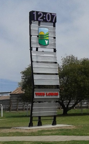 INAUGURAN UNA NUEVA PLAZA INTEGRADORA Y EL TOTEM ELECTRÓNICO