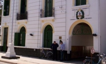 INGRESARON A ROBAR EN TRES VIVIENDAS