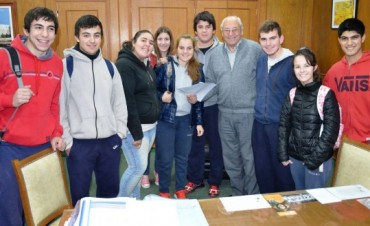 AYUDA AL CENTRO DE ESTUDIANTES DE LA ESCUELA TÉCNICA