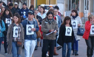 TRESLOMENSES MARCHARON A 60 DIAS DE LA DESAPARICION DE SANTIAGO MALDONADO