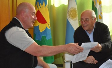 EL MUNICIPIO ENTREGO AYUDA PARA TRES MICROEMPRENDIMIENTOS