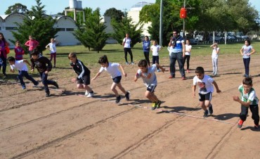 TORNEO DE ATLETISMO EN TRES LOMAS 