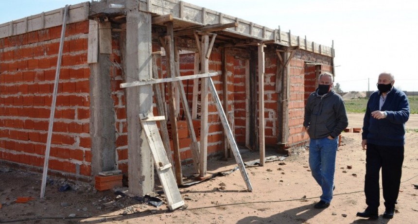 AVANZA A BUEN RITMO LA CONSTRUCCIÓN DE LAS TRES NUEVAS VIVIENDAS DEL PLAN JOVEN