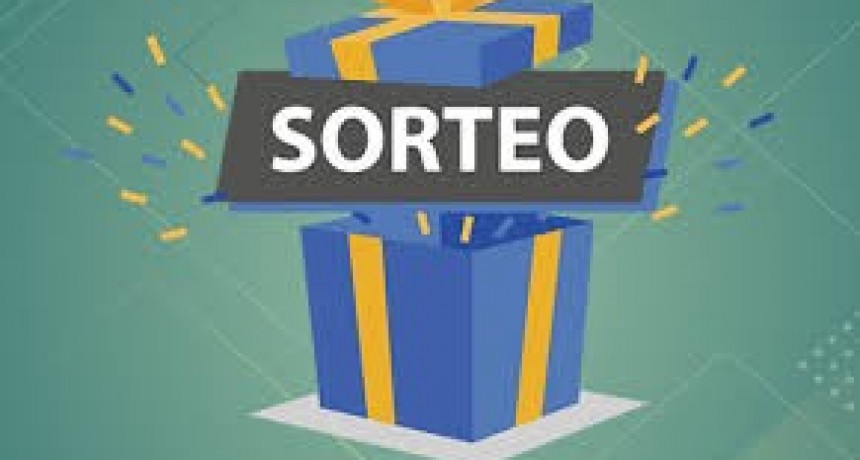 YPF TRES LOMAS REALIZA EL SORTEO DEL DÍA DE LA FAMILIA EN FM AMANECER