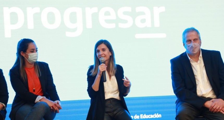 LAS Y LOS JÓVENES DEL PROGRESAR TENDRÁN UN PLUS PARA ASEGURAR LA CONECTIVIDAD