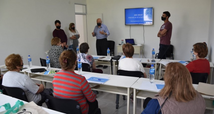 SE DICTÓ UN NUEVO CURSO PARA ADULTOS MAYORES