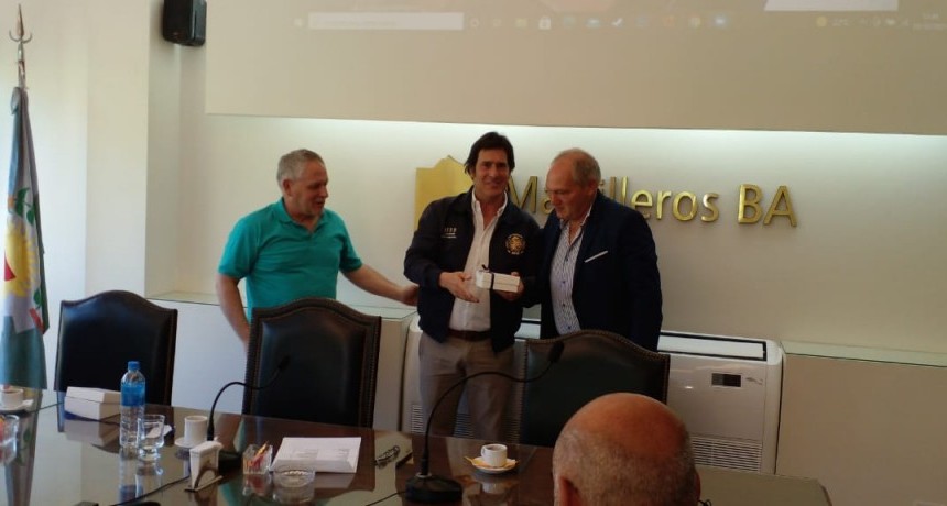 ENTREGA DE RECONOCIMIENTO A MARTILLEROS TRESLOMENSES