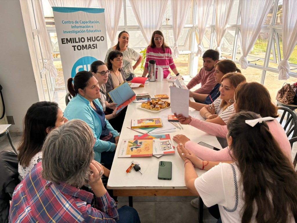 COMENZÓ LA FERIA LITERARIA CULTURAL