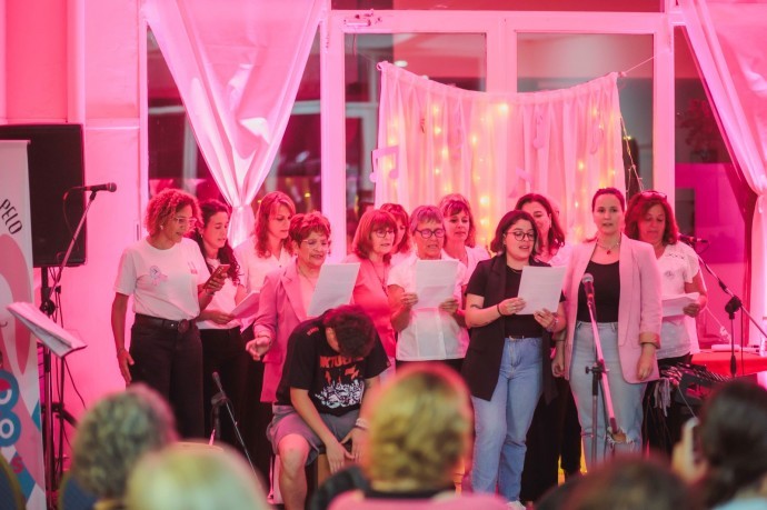VOCES EN ROSA