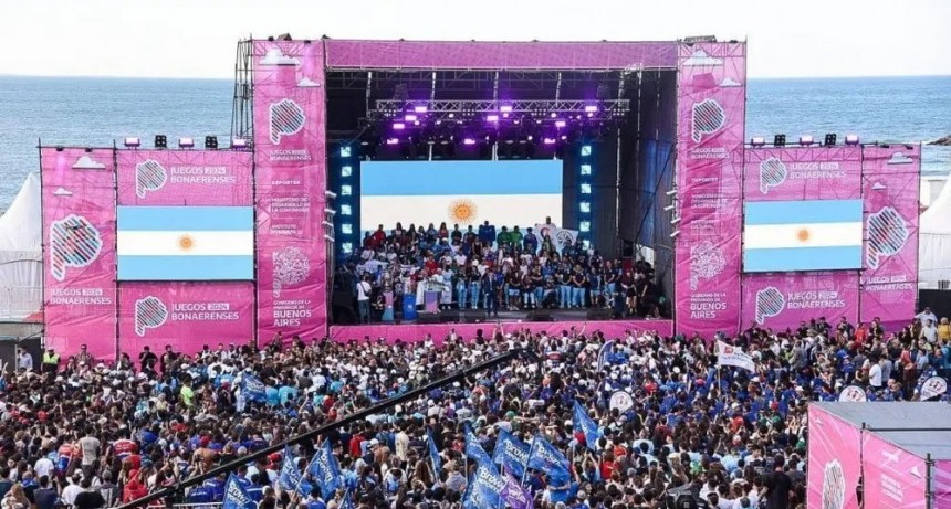 LA DELEGACIÓN DE TRES LOMAS PARTIÓ RUMBO A LOS JUEGOS BONAERENSES 2025