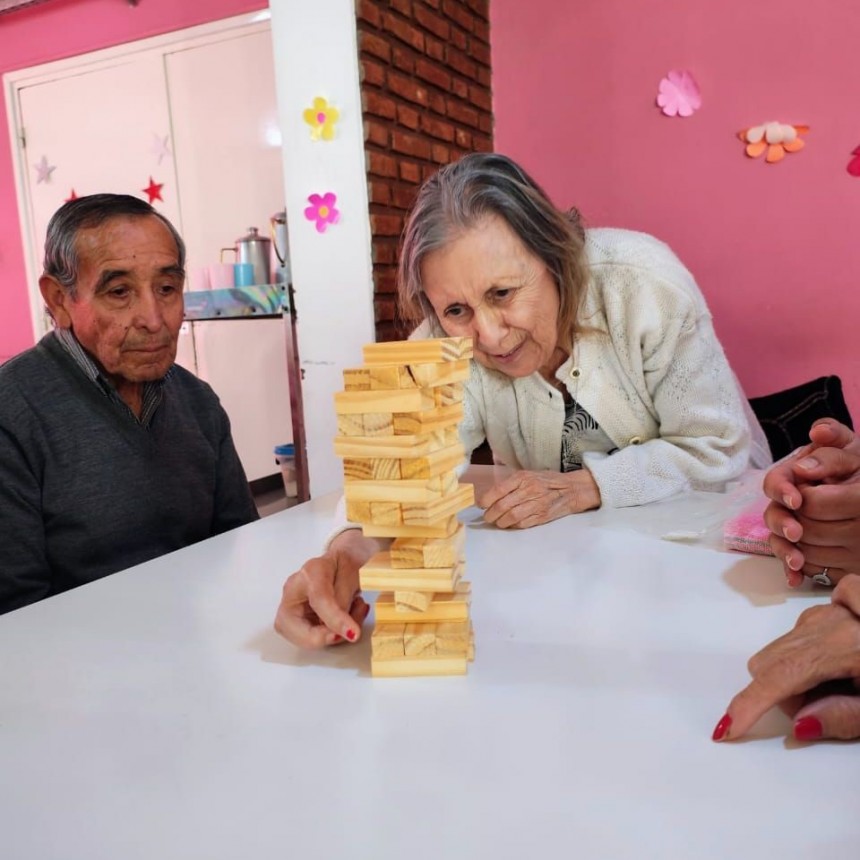 LOS HOGARES MUNICIPALES CELEBRARON EL DÍA INTERNACIONAL DE LAS PERSONAS MAYORES JUNTO A LA UPSO