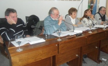 CONCEJALES DE LA OPOSICION DECLARAN ESTADO DE ALERTA Y MOVILIZACION Y CONVOCAN A CONFERENCIA DE PRENSA