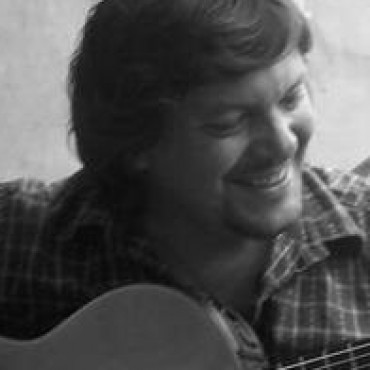 ROBERTO CORA, HOY SÁBADO A LAS 21,30 EN EL CINE ESPAÑOL